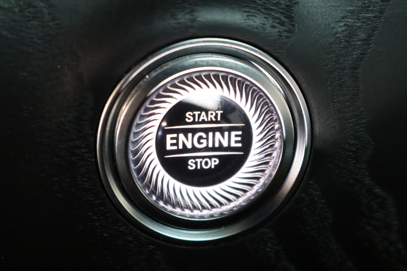 メルセデスベンツ Eクラス E300 ｽﾎﾟｰﾂ ｴｸｽｸﾙｰｼﾌﾞ&ﾚｰﾀﾞｰｾｰﾌﾃｨPKG　後期 MEｺﾈｸﾄ ｷｰﾚｽｺﾞｰ 黒本革 ﾊﾟﾉﾗﾏSR ﾍｯﾄﾞｱｯﾌﾟD MBUXﾅﾋﾞTV ｽﾏﾎ連携 ﾌﾞﾙﾒｽﾀｰ 360ｶﾒﾗ PTS LEDﾗｲﾄ 自動ﾄﾗﾝｸ AMGｴｱﾛ&19AW ﾀﾞｲﾅﾐｯｸS ｴｱｻｽ 9AT　2年保証