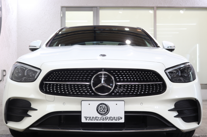 メルセデスベンツ Eクラス E300 ｽﾎﾟｰﾂ ｴｸｽｸﾙｰｼﾌﾞ&ﾚｰﾀﾞｰｾｰﾌﾃｨPKG　後期 MEｺﾈｸﾄ ｷｰﾚｽｺﾞｰ 黒本革 ﾊﾟﾉﾗﾏSR ﾍｯﾄﾞｱｯﾌﾟD MBUXﾅﾋﾞTV ｽﾏﾎ連携 ﾌﾞﾙﾒｽﾀｰ 360ｶﾒﾗ PTS LEDﾗｲﾄ 自動ﾄﾗﾝｸ AMGｴｱﾛ&19AW ﾀﾞｲﾅﾐｯｸS ｴｱｻｽ 9AT　2年保証