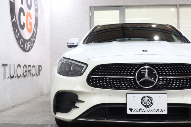 メルセデスベンツ Eクラス E300 ｽﾎﾟｰﾂ ｴｸｽｸﾙｰｼﾌﾞ&ﾚｰﾀﾞｰｾｰﾌﾃｨPKG　後期 MEｺﾈｸﾄ ｷｰﾚｽｺﾞｰ 黒本革 ﾊﾟﾉﾗﾏSR ﾍｯﾄﾞｱｯﾌﾟD MBUXﾅﾋﾞTV ｽﾏﾎ連携 ﾌﾞﾙﾒｽﾀｰ 360ｶﾒﾗ PTS LEDﾗｲﾄ 自動ﾄﾗﾝｸ AMGｴｱﾛ&19AW ﾀﾞｲﾅﾐｯｸS ｴｱｻｽ 9AT　2年保証