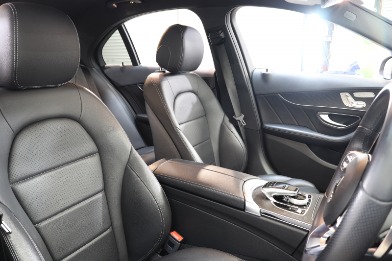 メルセデスベンツ Cクラス C200 AVG AMGﾗｲﾝ ﾚｰﾀﾞｰｾｰﾌﾃｨPKG　BSG搭載 後期 MEｺﾈｸﾄ ｷｰﾚｽｺﾞｰ 黒革 HDDﾅﾋﾞTV ｽﾏﾎ連携 ﾊﾞｯｸｶﾒﾗ PTS LEDﾗｲﾄ AMGｴｱﾛ&18AW ﾀﾞｲﾅﾐｯｸS ｴｱｻｽ 9AT　2年保証