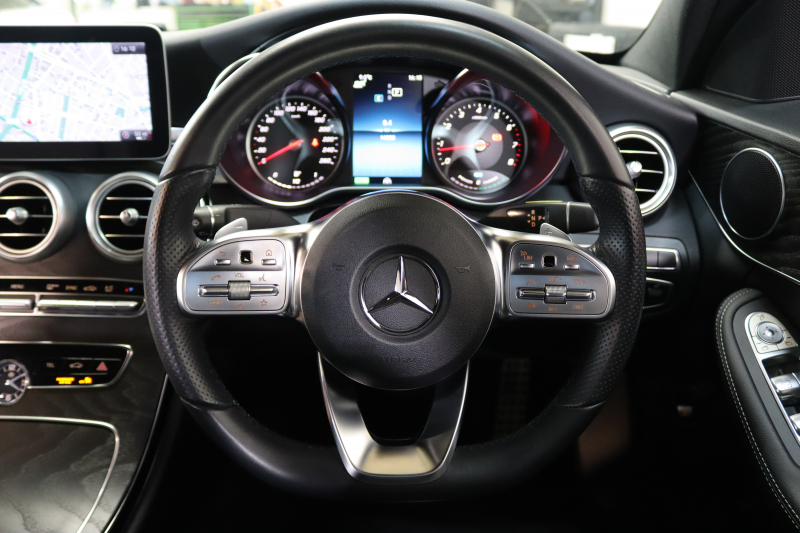 メルセデスベンツ Cクラス C200 AVG AMGﾗｲﾝ ﾚｰﾀﾞｰｾｰﾌﾃｨPKG　BSG搭載 後期 MEｺﾈｸﾄ ｷｰﾚｽｺﾞｰ 黒革 HDDﾅﾋﾞTV ｽﾏﾎ連携 ﾊﾞｯｸｶﾒﾗ PTS LEDﾗｲﾄ AMGｴｱﾛ&18AW ﾀﾞｲﾅﾐｯｸS ｴｱｻｽ 9AT　2年保証