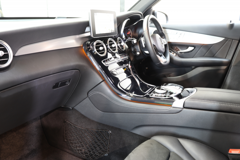 メルセデスベンツ GLC GLC220d 4MATIC ｽﾎﾟｰﾂ ﾚｰﾀﾞｰｾｰﾌﾃｨPKG　ｷｰﾚｽｺﾞｰ ﾌﾞﾗｯｸﾚｻﾞｰDINAMICAｼｰﾄ ﾍｯﾄﾞｱｯﾌﾟD HDDﾅﾋﾞTV BT音楽 360ｶﾒﾗ PTS LEDﾗｲﾄ ﾊﾝｽﾞﾌﾘｰA AMGｴｱﾛ&19AW ﾀﾞｲﾅﾐｯｸS 9AT　2年保証