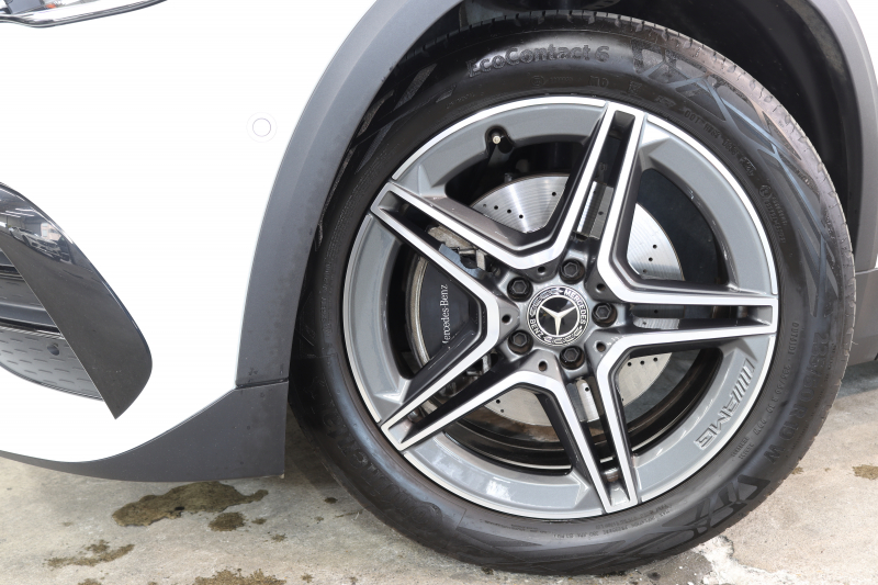 メルセデスベンツ GLA GLA200d 4MATIC AMGﾗｲﾝ AMGﾚｻﾞｰｴｸｽｸﾙｰｼﾌﾞ&ｱﾄﾞﾊﾞﾝｽﾄﾞ&ﾅﾋﾞｹﾞｰｼｮﾝ&ﾚｰﾀﾞｰｾｰﾌﾃｨPKG　ｷｰﾚｽｺﾞｰ 赤/黒本革 ﾊﾟﾉﾗﾏSR ﾍｯﾄﾞｱｯﾌﾟD MBUXﾅﾋﾞTV BT音楽 ｱﾄﾞﾊﾞﾝｽﾄﾞｻｳﾝﾄﾞ 360ｶﾒﾗ PTS LEDﾗｲﾄ ﾊﾝｽﾞﾌﾘｰA AMGｴｱﾛ&19AW 8AT　2年保証