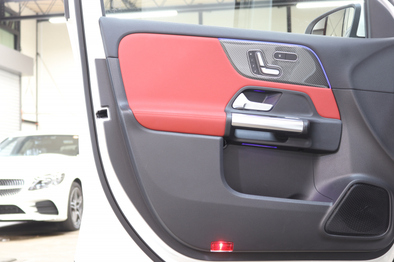 メルセデスベンツ GLA GLA200d 4MATIC AMGﾗｲﾝ AMGﾚｻﾞｰｴｸｽｸﾙｰｼﾌﾞ&ｱﾄﾞﾊﾞﾝｽﾄﾞ&ﾅﾋﾞｹﾞｰｼｮﾝ&ﾚｰﾀﾞｰｾｰﾌﾃｨPKG　ｷｰﾚｽｺﾞｰ 赤/黒本革 ﾊﾟﾉﾗﾏSR ﾍｯﾄﾞｱｯﾌﾟD MBUXﾅﾋﾞTV BT音楽 ｱﾄﾞﾊﾞﾝｽﾄﾞｻｳﾝﾄﾞ 360ｶﾒﾗ PTS LEDﾗｲﾄ ﾊﾝｽﾞﾌﾘｰA AMGｴｱﾛ&19AW 8AT　2年保証