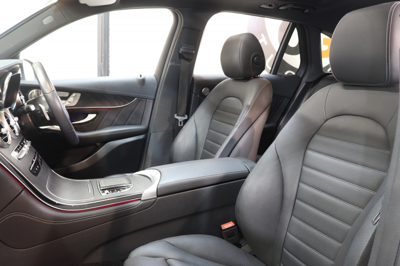 メルセデスベンツ GLC GLC220d 4MATIC AMGﾗｲﾝ ﾚｻﾞｰｴｸｽｸﾙｰｼﾌﾞ&ﾚｰﾀﾞｰｾｰﾌﾃｨPKG　後期 1ｵｰﾅｰ ｷｰﾚｽｺﾞｰ 黒本革 ﾍﾞﾝﾁﾚｰﾀｰ ﾊﾟﾉﾗﾏSR ﾍｯﾄﾞｱｯﾌﾟD MBUXﾅﾋﾞTV BT音楽 ﾌﾞﾙﾒｽﾀｰ 360ｶﾒﾗ PTS LEDﾗｲﾄ ﾊﾝｽﾞﾌﾘｰA AMGｴｱﾛ&19AW ｴｱｻｽ ﾜｲﾔﾚｽ充電 9AT　2年保証