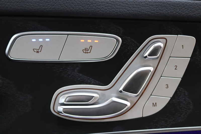 メルセデスベンツ GLC GLC220d 4MATIC AMGﾗｲﾝ ﾚｻﾞｰｴｸｽｸﾙｰｼﾌﾞ&ﾚｰﾀﾞｰｾｰﾌﾃｨPKG　後期 1ｵｰﾅｰ ｷｰﾚｽｺﾞｰ 黒本革 ﾍﾞﾝﾁﾚｰﾀｰ ﾊﾟﾉﾗﾏSR ﾍｯﾄﾞｱｯﾌﾟD MBUXﾅﾋﾞTV BT音楽 ﾌﾞﾙﾒｽﾀｰ 360ｶﾒﾗ PTS LEDﾗｲﾄ ﾊﾝｽﾞﾌﾘｰA AMGｴｱﾛ&19AW ｴｱｻｽ ﾜｲﾔﾚｽ充電 9AT　2年保証