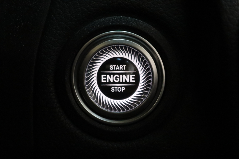 メルセデスベンツ GLC GLC220d 4MATIC AMGﾗｲﾝ ﾚｻﾞｰｴｸｽｸﾙｰｼﾌﾞ&ﾚｰﾀﾞｰｾｰﾌﾃｨPKG　後期 1ｵｰﾅｰ ｷｰﾚｽｺﾞｰ 黒本革 ﾍﾞﾝﾁﾚｰﾀｰ ﾊﾟﾉﾗﾏSR ﾍｯﾄﾞｱｯﾌﾟD MBUXﾅﾋﾞTV BT音楽 ﾌﾞﾙﾒｽﾀｰ 360ｶﾒﾗ PTS LEDﾗｲﾄ ﾊﾝｽﾞﾌﾘｰA AMGｴｱﾛ&19AW ｴｱｻｽ ﾜｲﾔﾚｽ充電 9AT　2年保証