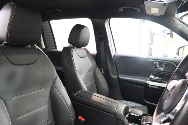 メルセデスベンツ GLB GLB250 4MATIC ｽﾎﾟｰﾂ ﾅｲﾄ&ﾅﾋﾞｹﾞｰｼｮﾝ&ﾚｰﾀﾞｰｾｰﾌﾃｨPKG　ｷｰﾚｽｺﾞｰ 黒本革 MBUXﾅﾋﾞTV BT音楽 ｱﾄﾞﾊﾞﾝｽﾄﾞｻｳﾝﾄﾞ 360ｶﾒﾗ PTS LEDﾗｲﾄ ﾊﾝｽﾞﾌﾘｰA AMGｴｱﾛ&20AW 8AT　2年保証