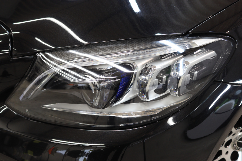 メルセデスベンツ Cクラス C180ｶﾌﾞﾘｵﾚ ｽﾎﾟｰﾂ ﾚｻﾞｰｴｸｽｸﾙｰｼﾌﾞ&ﾚｰﾀﾞｰｾｰﾌﾃｨPKG　後期 1ｵｰﾅｰ ｷｰﾚｽｺﾞｰ 赤本革 ｴｱｽｶｰﾌ ﾍｯﾄﾞｱｯﾌﾟD HDDﾅﾋﾞTV ｽﾏﾎ連携 ﾊﾞｯｸｶﾒﾗ PTS LEDﾗｲﾄ 赤幌 ﾀﾞｲﾅﾐｯｸS ｴｱｻｽ 9AT　2年保証