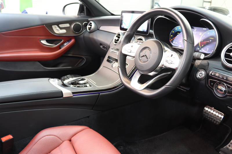 メルセデスベンツ Cクラス C180ｶﾌﾞﾘｵﾚ ｽﾎﾟｰﾂ ﾚｻﾞｰｴｸｽｸﾙｰｼﾌﾞ&ﾚｰﾀﾞｰｾｰﾌﾃｨPKG　後期 1ｵｰﾅｰ ｷｰﾚｽｺﾞｰ 赤本革 ｴｱｽｶｰﾌ ﾍｯﾄﾞｱｯﾌﾟD HDDﾅﾋﾞTV ｽﾏﾎ連携 ﾊﾞｯｸｶﾒﾗ PTS LEDﾗｲﾄ 赤幌 ﾀﾞｲﾅﾐｯｸS ｴｱｻｽ 9AT　2年保証