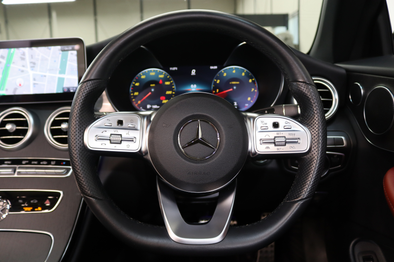 メルセデスベンツ Cクラス C180ｶﾌﾞﾘｵﾚ ｽﾎﾟｰﾂ ﾚｻﾞｰｴｸｽｸﾙｰｼﾌﾞ&ﾚｰﾀﾞｰｾｰﾌﾃｨPKG　後期 1ｵｰﾅｰ ｷｰﾚｽｺﾞｰ 赤本革 ｴｱｽｶｰﾌ ﾍｯﾄﾞｱｯﾌﾟD HDDﾅﾋﾞTV ｽﾏﾎ連携 ﾊﾞｯｸｶﾒﾗ PTS LEDﾗｲﾄ 赤幌 ﾀﾞｲﾅﾐｯｸS ｴｱｻｽ 9AT　2年保証