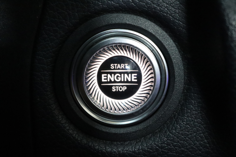 メルセデスベンツ Cクラス C220dｽﾃｰｼｮﾝﾜｺﾞﾝ AVG AMGﾗｲﾝ ﾚｻﾞｰｴｸｽｸﾙｰｼﾌﾞ&ﾚｰﾀﾞｰｾｰﾌﾃｨPKG　後期 MEｺﾈｸﾄ ｷｰﾚｽｺﾞｰ 黒本革 ﾍｯﾄﾞｱｯﾌﾟD HDDﾅﾋﾞTV ｽﾏﾎ連携 ﾊﾞｯｸｶﾒﾗ PTS LEDﾗｲﾄ ﾊﾝｽﾞﾌﾘｰA AMGｴｱﾛ&18AW ｴｱｻｽ 9AT 希少色ｾﾚﾅｲﾄｸﾞﾚｰM　2年保証