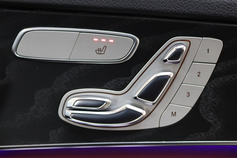 メルセデスベンツ Cクラス C200ｽﾃｰｼｮﾝﾜｺﾞﾝ 4MATIC AVG AMGﾗｲﾝ ﾚｻﾞｰｴｸｽｸﾙｰｼﾌﾞ&ﾚｰﾀﾞｰｾｰﾌﾃｨPKG　BSG搭載 ｷｰﾚｽｺﾞｰ 赤本革 ﾊﾟﾉﾗﾏSR ﾍｯﾄﾞｱｯﾌﾟD HDDﾅﾋﾞTV ｽﾏﾎ連携 ﾌﾞﾙﾒｽﾀｰ ﾊﾞｯｸｶﾒﾗ PTS LEDﾗｲﾄ ﾊﾝｽﾞﾌﾘｰA AMGｴｱﾛ&18AW ｴｱｻｽ 9AT　2年保証