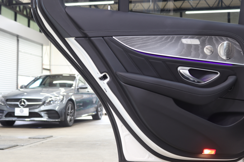 AMG Eクラス E53 4MATIC+ ｴｸｽｸﾙｰｼﾌﾞ&ﾚｰﾀﾞｰｾｰﾌﾃｨPKG　ISG搭載 後期 1ｵｰﾅｰ ｷｰﾚｽｺﾞｰ 黒本革 ﾍﾞﾝﾁﾚｰﾀｰ ﾊﾟﾉﾗﾏSR ﾍｯﾄﾞｱｯﾌﾟD MBUXﾅﾋﾞTV&ARﾅﾋﾞTV ｽﾏﾎ連携 ﾌﾞﾙﾒｽﾀｰ 360ｶﾒﾗ PTS LEDﾗｲﾄ ﾊﾝｽﾞﾌﾘｰA AMG専用装備&ﾁｭｰﾆﾝｸﾞ ﾜｲﾔﾚｽ充電 9AT　2年保証