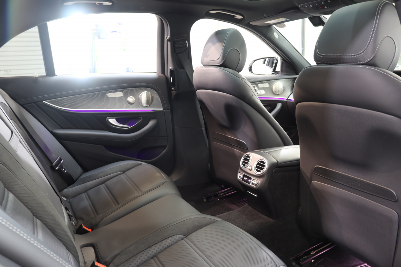 AMG Eクラス E53 4MATIC+ ｴｸｽｸﾙｰｼﾌﾞ&ﾚｰﾀﾞｰｾｰﾌﾃｨPKG　ISG搭載 後期 1ｵｰﾅｰ ｷｰﾚｽｺﾞｰ 黒本革 ﾍﾞﾝﾁﾚｰﾀｰ ﾊﾟﾉﾗﾏSR ﾍｯﾄﾞｱｯﾌﾟD MBUXﾅﾋﾞTV&ARﾅﾋﾞTV ｽﾏﾎ連携 ﾌﾞﾙﾒｽﾀｰ 360ｶﾒﾗ PTS LEDﾗｲﾄ ﾊﾝｽﾞﾌﾘｰA AMG専用装備&ﾁｭｰﾆﾝｸﾞ ﾜｲﾔﾚｽ充電 9AT　2年保証