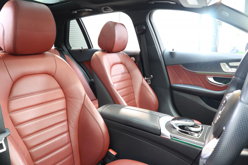 メルセデスベンツ Cクラス C200ｽﾃｰｼｮﾝﾜｺﾞﾝ AVG AMGﾗｲﾝ ﾚｻﾞｰｴｸｽｸﾙｰｼﾌﾞ&ﾚｰﾀﾞｰｾｰﾌﾃｨPKG　BSG搭載 後期 1ｵｰﾅｰ 赤本革 ﾊﾟﾉﾗﾏSR HUD HDDﾅﾋﾞTV ｽﾏﾎ連携 ﾌﾞﾙﾒｽﾀｰ ﾊﾞｯｸｶﾒﾗ PTS LEDﾗｲﾄ ﾊﾝｽﾞﾌﾘｰA AMGｴｱﾛ&18AW ｴｱｻｽ 9AT 希少色ｾﾚﾅｲﾄｸﾞﾚｰM　2年保証