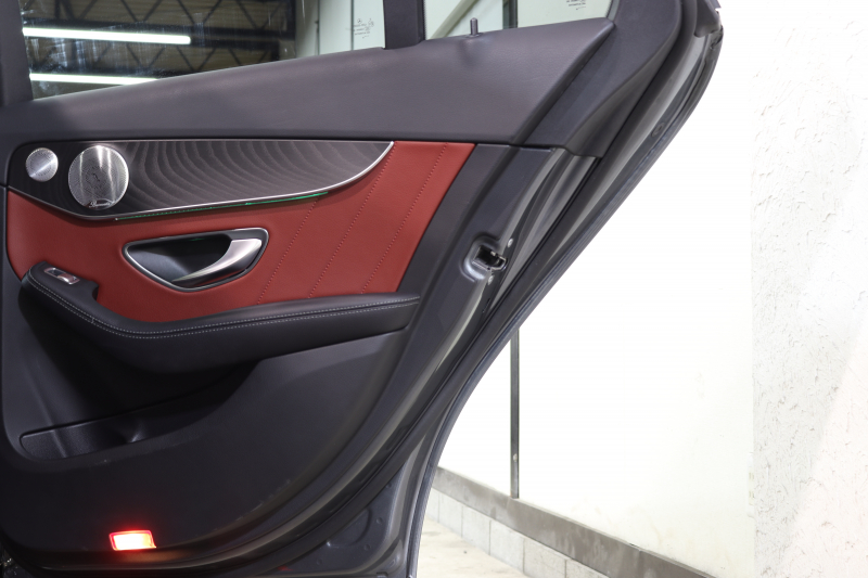 メルセデスベンツ Cクラス C200ｽﾃｰｼｮﾝﾜｺﾞﾝ AVG AMGﾗｲﾝ ﾚｻﾞｰｴｸｽｸﾙｰｼﾌﾞ&ﾚｰﾀﾞｰｾｰﾌﾃｨPKG　BSG搭載 後期 1ｵｰﾅｰ 赤本革 ﾊﾟﾉﾗﾏSR HUD HDDﾅﾋﾞTV ｽﾏﾎ連携 ﾌﾞﾙﾒｽﾀｰ ﾊﾞｯｸｶﾒﾗ PTS LEDﾗｲﾄ ﾊﾝｽﾞﾌﾘｰA AMGｴｱﾛ&18AW ｴｱｻｽ 9AT 希少色ｾﾚﾅｲﾄｸﾞﾚｰM　2年保証