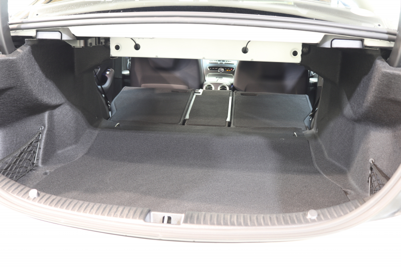 メルセデスベンツ Cクラス C200 AVG AMGﾗｲﾝ ﾚｻﾞｰｴｸｽｸﾙｰｼﾌﾞ&ﾚｰﾀﾞｰｾｰﾌﾃｨPKG　BSG搭載 後期 ｷｰﾚｽｺﾞｰ 黒本革 ﾍｯﾄﾞｱｯﾌﾟD HDDﾅﾋﾞTV ｽﾏﾎ連携 ﾌﾞﾙﾒｽﾀｰ ﾊﾞｯｸｶﾒﾗ PTS LEDﾗｲﾄ ﾊﾝｽﾞﾌﾘｰA AMGｴｱﾛ&18AW ｴｱｻｽ 9AT　2年保証