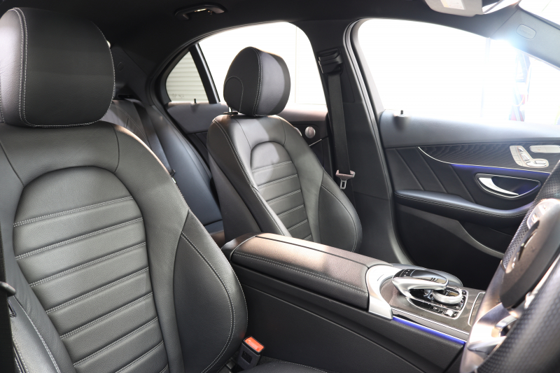 メルセデスベンツ Cクラス C200 AVG AMGﾗｲﾝ ﾚｻﾞｰｴｸｽｸﾙｰｼﾌﾞ&ﾚｰﾀﾞｰｾｰﾌﾃｨPKG　BSG搭載 後期 ｷｰﾚｽｺﾞｰ 黒本革 ﾍｯﾄﾞｱｯﾌﾟD HDDﾅﾋﾞTV ｽﾏﾎ連携 ﾌﾞﾙﾒｽﾀｰ ﾊﾞｯｸｶﾒﾗ PTS LEDﾗｲﾄ ﾊﾝｽﾞﾌﾘｰA AMGｴｱﾛ&18AW ｴｱｻｽ 9AT　2年保証