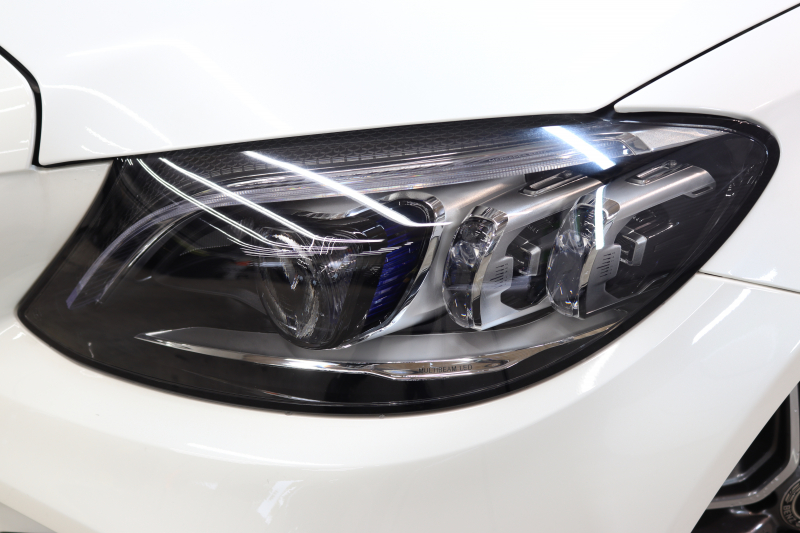 メルセデスベンツ Cクラス C200 AVG AMGﾗｲﾝ ﾚｻﾞｰｴｸｽｸﾙｰｼﾌﾞ&ﾚｰﾀﾞｰｾｰﾌﾃｨPKG　BSG搭載 後期 ｷｰﾚｽｺﾞｰ 黒本革 ﾍｯﾄﾞｱｯﾌﾟD HDDﾅﾋﾞTV ｽﾏﾎ連携 ﾌﾞﾙﾒｽﾀｰ ﾊﾞｯｸｶﾒﾗ PTS LEDﾗｲﾄ ﾊﾝｽﾞﾌﾘｰA AMGｴｱﾛ&18AW ｴｱｻｽ 9AT　2年保証