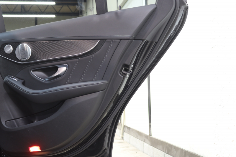 AMG Cクラス C63ｽﾃｰｼｮﾝﾜｺﾞﾝ ﾚｰﾀﾞｰｾｰﾌﾃｨPKG　ｷｰﾚｽｺﾞｰ 黒本革 ﾊﾟﾉﾗﾏSR ﾍｯﾄﾞｱｯﾌﾟD HDDﾅﾋﾞTV BT音楽 ﾌﾞﾙﾒｽﾀｰ ﾊﾞｯｸｶﾒﾗ PTS LEDﾗｲﾄ ﾊﾝｽﾞﾌﾘｰA AMG専用装備&ﾁｭｰﾆﾝｸﾞﾀﾞｲﾅﾐｯｸｾﾚｸﾄ　2年保証