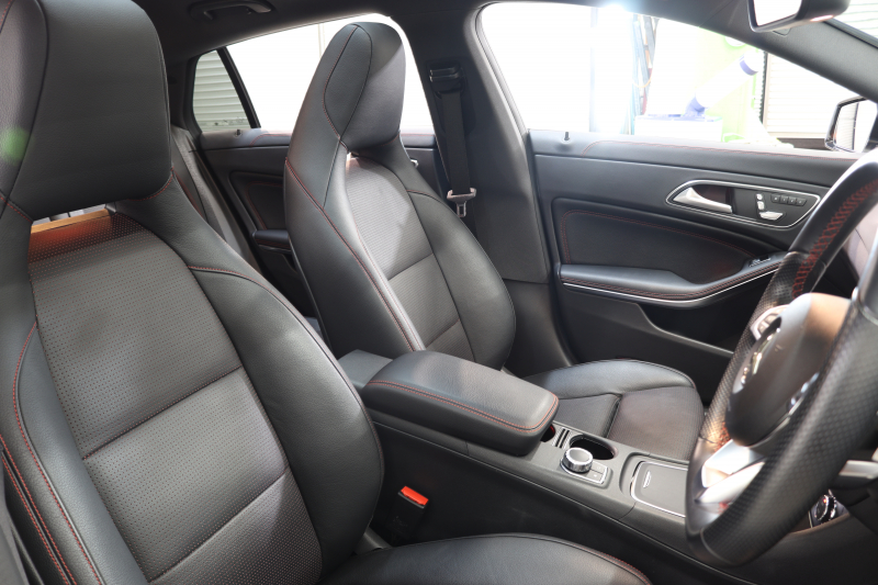 メルセデスベンツ CLAクラス CLA180ｼｭｰﾃｨﾝｸﾞﾌﾞﾚｰｸ ｽﾎﾟｰﾂ AMGﾚｻﾞｰｴｸｽｸﾙｰｼﾌﾞ&ﾚｰﾀﾞｰｾｰﾌﾃｨPKG　後期 ｷｰﾚｽｺﾞｰ 黒本革 ﾊﾟﾉﾗﾏSR HDDﾅﾋﾞTV&ｷｬﾝｾﾗｰ ｽﾏﾎ連携 harman/kardon ﾊﾞｯｸｶﾒﾗ PTS LEDﾗｲﾄ 自動Rｹﾞｰﾄ ﾊﾝｽﾞﾌﾘｰA AMGｴｱﾛ&18AW 7AT　2年保証