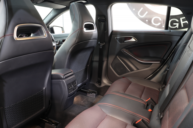 メルセデスベンツ CLAクラス CLA180ｼｭｰﾃｨﾝｸﾞﾌﾞﾚｰｸ ｽﾎﾟｰﾂ AMGﾚｻﾞｰｴｸｽｸﾙｰｼﾌﾞ&ﾚｰﾀﾞｰｾｰﾌﾃｨPKG　後期 ｷｰﾚｽｺﾞｰ 黒本革 ﾊﾟﾉﾗﾏSR HDDﾅﾋﾞTV&ｷｬﾝｾﾗｰ ｽﾏﾎ連携 harman/kardon ﾊﾞｯｸｶﾒﾗ PTS LEDﾗｲﾄ 自動Rｹﾞｰﾄ ﾊﾝｽﾞﾌﾘｰA AMGｴｱﾛ&18AW 7AT　2年保証