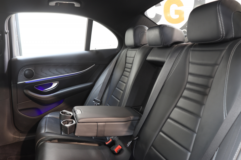 メルセデスベンツ Eクラス E220d AVG AMGﾗｲﾝ ﾚｰﾀﾞｰｾｰﾌﾃｨPKG　中期 ｷｰﾚｽｺﾞｰ 黒本革 ｼｰﾄﾋｰﾀｰ HDDﾅﾋﾞTV ｽﾏﾎ連携 BT音楽 360ｶﾒﾗ PTS LEDﾍｯﾄﾞﾗｲﾄ AMGｴｱﾛ&19AW ﾀﾞｲﾅﾐｯｸｾﾚｸﾄ ﾊﾟﾄﾞﾙｼﾌﾄ 9AT　2年保証