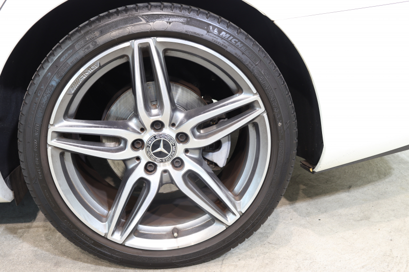 メルセデスベンツ Eクラス E220d AVG AMGﾗｲﾝ ﾚｰﾀﾞｰｾｰﾌﾃｨPKG　中期 ｷｰﾚｽｺﾞｰ 黒本革 ｼｰﾄﾋｰﾀｰ HDDﾅﾋﾞTV ｽﾏﾎ連携 BT音楽 360ｶﾒﾗ PTS LEDﾍｯﾄﾞﾗｲﾄ AMGｴｱﾛ&19AW ﾀﾞｲﾅﾐｯｸｾﾚｸﾄ ﾊﾟﾄﾞﾙｼﾌﾄ 9AT　2年保証