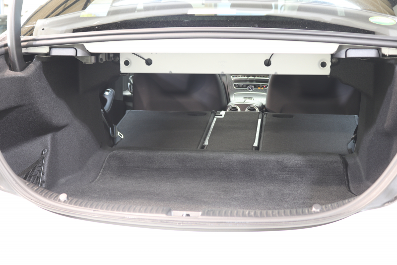 メルセデスベンツ Cクラス C200 AVG AMGﾗｲﾝ ﾚｰﾀﾞｰｾｰﾌﾃｨPKG　中期 C43仕様 ｷｰﾚｽｺﾞｰ 黒革 HDDﾅﾋﾞTV BT音楽 ﾊﾞｯｸｶﾒﾗ PTS DSRC LEDﾍｯﾄﾞﾗｲﾄ AMGｴｱﾛ&18AW C43ｸﾞﾘﾙ ﾄﾗﾝｸｽﾎﾟｲﾗ- ｴｸﾞｿﾞｰｽﾄｴﾝﾄﾞ ﾀﾞｲﾅﾐｯｸS ｴｱｻｽ 9AT　2年保証