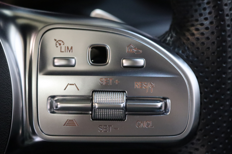 メルセデスベンツ GLC GLC220d 4MATIC AMGﾗｲﾝ ﾚｰﾀﾞｰｾｰﾌﾃｨPKG　後期 ｷｰﾚｽｺﾞｰ ﾚｻﾞｰDINAMICAｼｰﾄ ﾊﾟﾉﾗﾏSR MBUXﾅﾋﾞTV BT音楽 360ｶﾒﾗ PTS LEDﾗｲﾄ ﾊﾝｽﾞﾌﾘｰA AMGｴｱﾛ&19AW ｴｱｻｽ ﾜｲﾔﾚｽ充電 9AT　2年保証