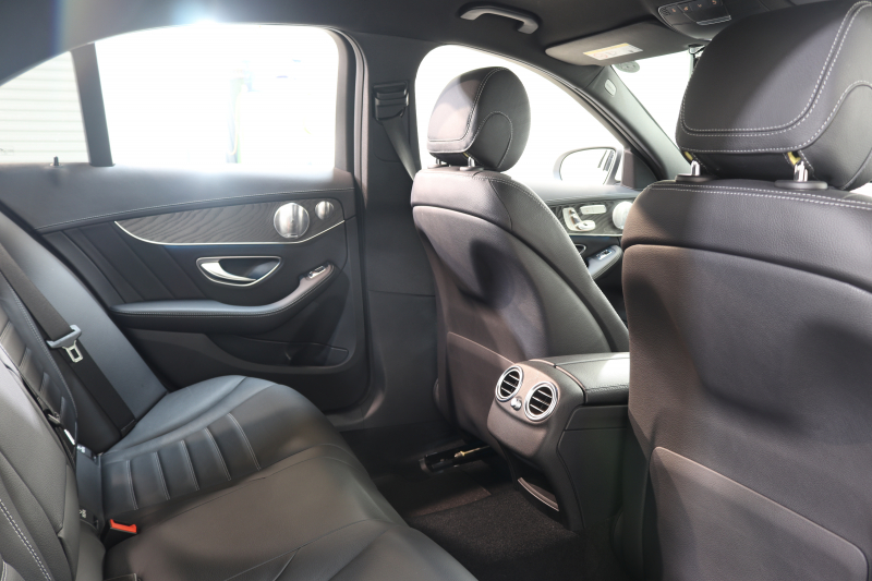 メルセデスベンツ Cクラス C250 ｽﾎﾟｰﾂ ﾚｻﾞｰｴｸｽｸﾙｰｼﾌﾞ&ﾚｰﾀﾞｰｾｰﾌﾃｨPKG ｷｰﾚｽｺﾞｰ 黒本革 HUD HDDﾅﾋﾞTV ﾌﾞﾙﾒｽﾀ BT音楽 ﾊﾞｯｸｶﾒﾗ PTS LEDﾗｲﾄ 自動ﾄﾗﾝｸ ｴｱﾊﾞﾗﾝｽPKG AMGｴｱﾛ&18AW ｴｱｻｽ　2年保証