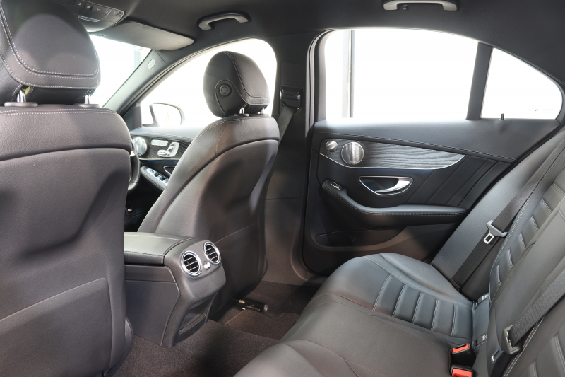 メルセデスベンツ Cクラス C250 ｽﾎﾟｰﾂ ﾚｻﾞｰｴｸｽｸﾙｰｼﾌﾞ&ﾚｰﾀﾞｰｾｰﾌﾃｨPKG ｷｰﾚｽｺﾞｰ 黒本革 HUD HDDﾅﾋﾞTV ﾌﾞﾙﾒｽﾀ BT音楽 ﾊﾞｯｸｶﾒﾗ PTS LEDﾗｲﾄ 自動ﾄﾗﾝｸ ｴｱﾊﾞﾗﾝｽPKG AMGｴｱﾛ&18AW ｴｱｻｽ　2年保証