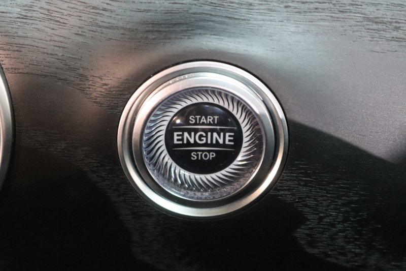 メルセデスベンツ Eクラス E300ｽﾃｰｼｮﾝﾜｺﾞﾝ AVG ｽﾎﾟｰﾂ ｴｸｽｸﾙｰｼﾌﾞ&ﾚｰﾀﾞｰｾｰﾌﾃｨPKG　中期 NEWｽﾃｱﾘﾝｸﾞ ｷｰﾚｽｺﾞｰ 黒本革 ﾊﾟﾉﾗﾏSR ﾍｯﾄﾞｱｯﾌﾟD HDDﾅﾋﾞTV ｽﾏﾎ連携 ﾌﾞﾙﾒｽﾀｰ 360ｶﾒﾗ PTS LEDﾗｲﾄ ﾊﾝｽﾞﾌﾘｰA AMGｴｱﾛ&19AW ﾀﾞｲﾅﾐｯｸS 9AT　2年保証