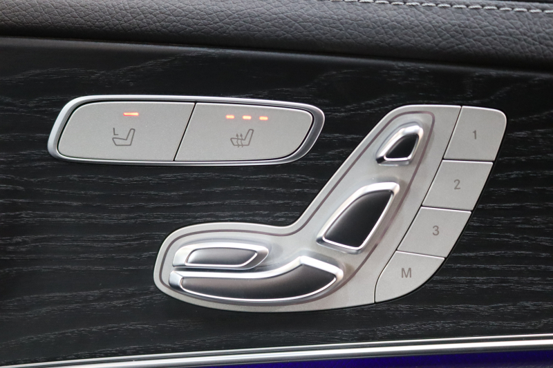 メルセデスベンツ Eクラス E300ｽﾃｰｼｮﾝﾜｺﾞﾝ AVG ｽﾎﾟｰﾂ ｴｸｽｸﾙｰｼﾌﾞ&ﾚｰﾀﾞｰｾｰﾌﾃｨPKG　中期 NEWｽﾃｱﾘﾝｸﾞ ｷｰﾚｽｺﾞｰ 黒本革 ﾊﾟﾉﾗﾏSR ﾍｯﾄﾞｱｯﾌﾟD HDDﾅﾋﾞTV ｽﾏﾎ連携 ﾌﾞﾙﾒｽﾀｰ 360ｶﾒﾗ PTS LEDﾗｲﾄ ﾊﾝｽﾞﾌﾘｰA AMGｴｱﾛ&19AW ﾀﾞｲﾅﾐｯｸS 9AT　2年保証