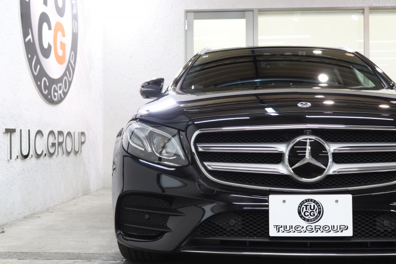 メルセデスベンツ Eクラス E300ｽﾃｰｼｮﾝﾜｺﾞﾝ AVG ｽﾎﾟｰﾂ ｴｸｽｸﾙｰｼﾌﾞ&ﾚｰﾀﾞｰｾｰﾌﾃｨPKG　中期 NEWｽﾃｱﾘﾝｸﾞ ｷｰﾚｽｺﾞｰ 黒本革 ﾊﾟﾉﾗﾏSR ﾍｯﾄﾞｱｯﾌﾟD HDDﾅﾋﾞTV ｽﾏﾎ連携 ﾌﾞﾙﾒｽﾀｰ 360ｶﾒﾗ PTS LEDﾗｲﾄ ﾊﾝｽﾞﾌﾘｰA AMGｴｱﾛ&19AW ﾀﾞｲﾅﾐｯｸS 9AT　2年保証