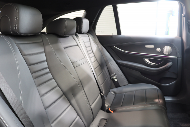 メルセデスベンツ Eクラス E300ｽﾃｰｼｮﾝﾜｺﾞﾝ AVG ｽﾎﾟｰﾂ ｴｸｽｸﾙｰｼﾌﾞ&ﾚｰﾀﾞｰｾｰﾌﾃｨPKG　中期 NEWｽﾃｱﾘﾝｸﾞ ｷｰﾚｽｺﾞｰ 黒本革 ﾊﾟﾉﾗﾏSR ﾍｯﾄﾞｱｯﾌﾟD HDDﾅﾋﾞTV ｽﾏﾎ連携 ﾌﾞﾙﾒｽﾀｰ 360ｶﾒﾗ PTS LEDﾗｲﾄ ﾊﾝｽﾞﾌﾘｰA AMGｴｱﾛ&19AW ﾀﾞｲﾅﾐｯｸS 9AT　2年保証