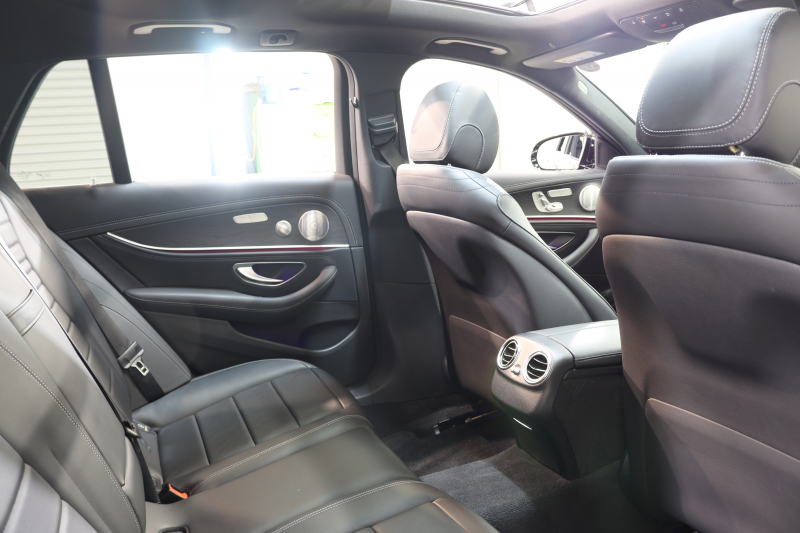 メルセデスベンツ Eクラス E300ｽﾃｰｼｮﾝﾜｺﾞﾝ AVG ｽﾎﾟｰﾂ ｴｸｽｸﾙｰｼﾌﾞ&ﾚｰﾀﾞｰｾｰﾌﾃｨPKG　中期 NEWｽﾃｱﾘﾝｸﾞ ｷｰﾚｽｺﾞｰ 黒本革 ﾊﾟﾉﾗﾏSR ﾍｯﾄﾞｱｯﾌﾟD HDDﾅﾋﾞTV ｽﾏﾎ連携 ﾌﾞﾙﾒｽﾀｰ 360ｶﾒﾗ PTS LEDﾗｲﾄ ﾊﾝｽﾞﾌﾘｰA AMGｴｱﾛ&19AW ﾀﾞｲﾅﾐｯｸS 9AT　2年保証