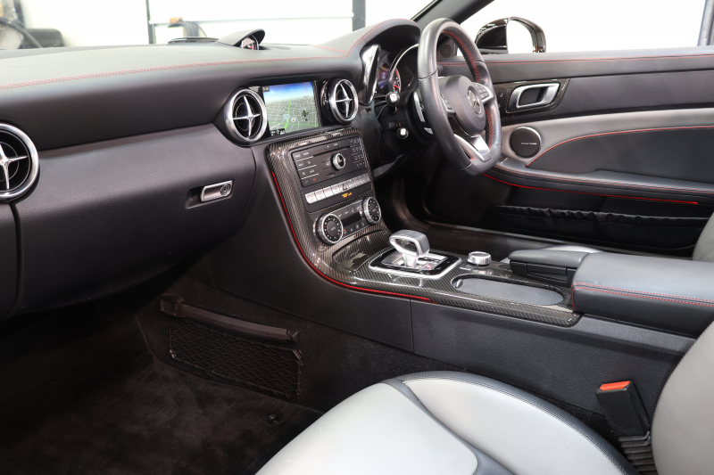 AMG SLC SLC43 ﾚｯﾄﾞｱｰﾄｴﾃﾞｨｼｮﾝ ﾚｰﾀﾞｰｾｰﾌﾃｨPKG　特別仕様車 1ｵｰﾅｰ ｷｰﾚｽｺﾞｰ 黒/銀本革 ｴｱｽｶｰﾌ ﾏｼﾞｯｸｽｶｲR HDDﾅﾋﾞTV&ｷｬﾝｾﾗｰ ｽﾏﾎ連携 harman/kardon ﾊﾞｯｸｶﾒﾗ PTS LEDﾗｲﾄ ﾚｯﾄﾞｱｸｾﾝﾄﾊﾟｰﾂ AMG専用装備&ﾁｭｰﾆﾝｸﾞ 9AT　2年保証