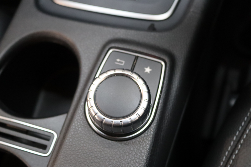 メルセデスベンツ GLA GLA220 4MATIC ﾚｰﾀﾞｰｾｰﾌﾃｨPKG　後期 ｷｰﾚｽｺﾞｰ 黒革 ｼｰﾄﾋｰﾀｰ HDDﾅﾋﾞTV ｽﾏﾎ連携 BT音楽 ﾊﾞｯｸｶﾒﾗ PTS LEDｰHﾗｲﾄ ﾌｫｸﾞﾗﾝﾌﾟ ﾊﾝｽﾞﾌﾘｰA ﾀﾞｲﾅﾐｯｸS 7AT　2年保証