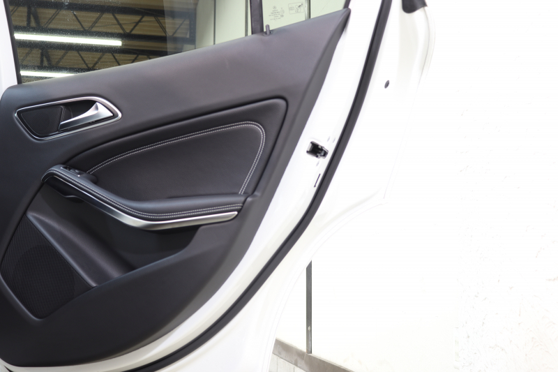 メルセデスベンツ GLA GLA220 4MATIC ﾚｰﾀﾞｰｾｰﾌﾃｨPKG　後期 ｷｰﾚｽｺﾞｰ 黒革 ｼｰﾄﾋｰﾀｰ HDDﾅﾋﾞTV ｽﾏﾎ連携 BT音楽 ﾊﾞｯｸｶﾒﾗ PTS LEDｰHﾗｲﾄ ﾌｫｸﾞﾗﾝﾌﾟ ﾊﾝｽﾞﾌﾘｰA ﾀﾞｲﾅﾐｯｸS 7AT　2年保証