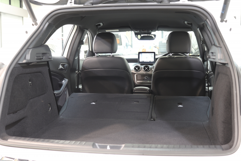 メルセデスベンツ GLA GLA220 4MATIC ﾚｰﾀﾞｰｾｰﾌﾃｨPKG　後期 ｷｰﾚｽｺﾞｰ 黒革 ｼｰﾄﾋｰﾀｰ HDDﾅﾋﾞTV ｽﾏﾎ連携 BT音楽 ﾊﾞｯｸｶﾒﾗ PTS LEDｰHﾗｲﾄ ﾌｫｸﾞﾗﾝﾌﾟ ﾊﾝｽﾞﾌﾘｰA ﾀﾞｲﾅﾐｯｸS 7AT　2年保証