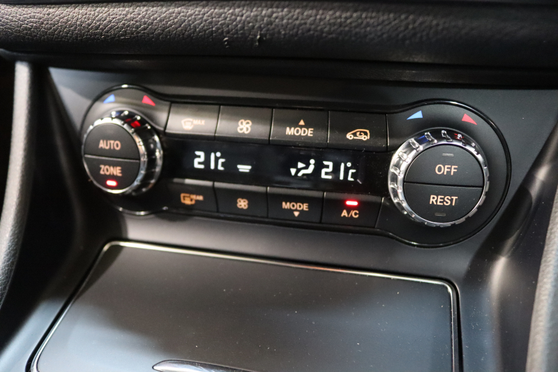 メルセデスベンツ GLA GLA220 4MATIC ﾚｰﾀﾞｰｾｰﾌﾃｨPKG　後期 ｷｰﾚｽｺﾞｰ 黒革 ｼｰﾄﾋｰﾀｰ HDDﾅﾋﾞTV ｽﾏﾎ連携 BT音楽 ﾊﾞｯｸｶﾒﾗ PTS LEDｰHﾗｲﾄ ﾌｫｸﾞﾗﾝﾌﾟ ﾊﾝｽﾞﾌﾘｰA ﾀﾞｲﾅﾐｯｸS 7AT　2年保証