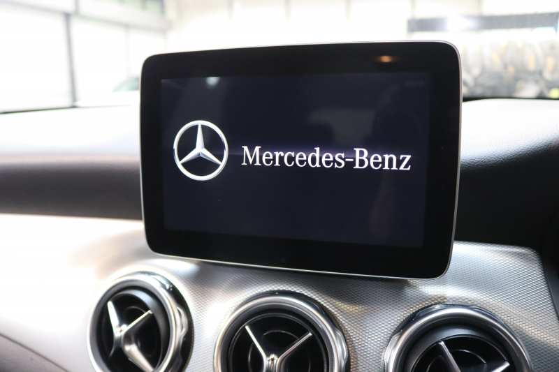 メルセデスベンツ GLA GLA220 4MATIC ﾚｰﾀﾞｰｾｰﾌﾃｨPKG　後期 ｷｰﾚｽｺﾞｰ 黒革 ｼｰﾄﾋｰﾀｰ HDDﾅﾋﾞTV ｽﾏﾎ連携 BT音楽 ﾊﾞｯｸｶﾒﾗ PTS LEDｰHﾗｲﾄ ﾌｫｸﾞﾗﾝﾌﾟ ﾊﾝｽﾞﾌﾘｰA ﾀﾞｲﾅﾐｯｸS 7AT　2年保証