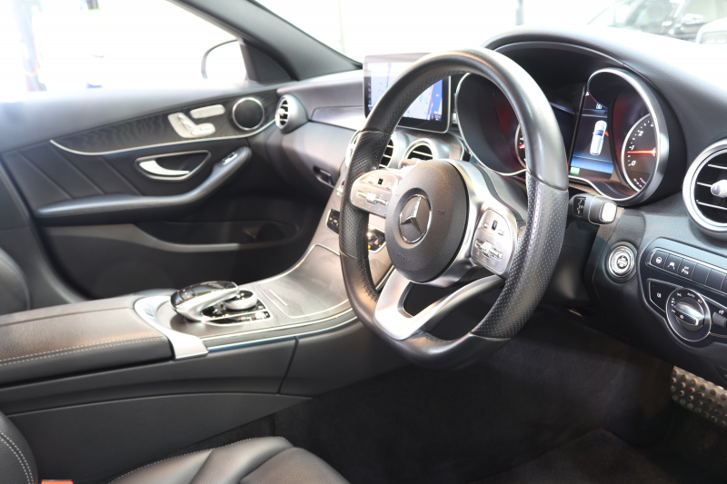 メルセデスベンツ Cクラス C200ｽﾃｰｼｮﾝﾜｺﾞﾝ AVG AMGﾗｲﾝ ﾚｰﾀﾞｰｾｰﾌﾃｨPKG　BSG搭載 後期 ｷｰﾚｽｺﾞｰ 黒革 HDDﾅﾋﾞTV ｽﾏﾎ連携 ﾊﾞｯｸｶﾒﾗ PTS LEDﾗｲﾄ 自動Rｹﾞｰﾄ AMGｴｱﾛ&18AW ﾀﾞｲﾅﾐｯｸS ｴｱｻｽ 9AT　2年保証