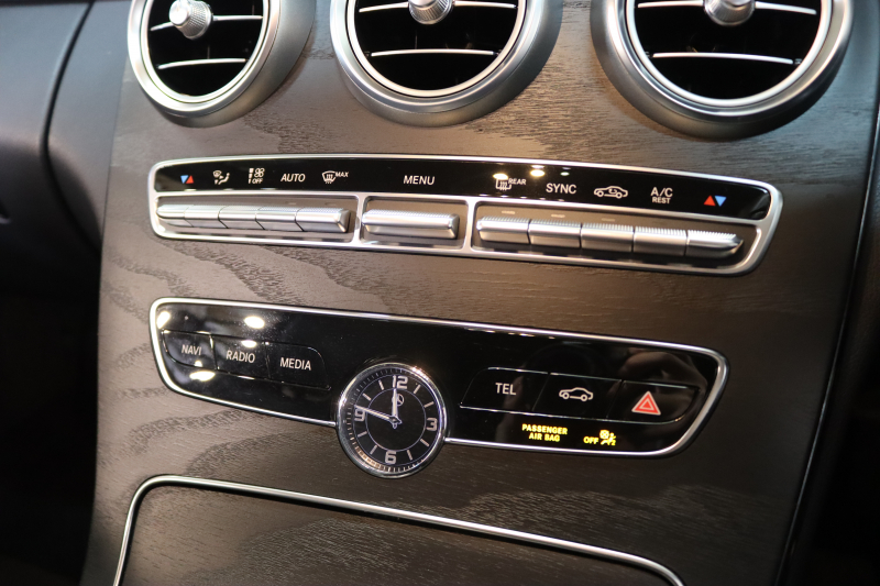 メルセデスベンツ Cクラス C200ｽﾃｰｼｮﾝﾜｺﾞﾝ AVG AMGﾗｲﾝ ﾚｰﾀﾞｰｾｰﾌﾃｨPKG　BSG搭載 後期 ｷｰﾚｽｺﾞｰ 黒革 HDDﾅﾋﾞTV ｽﾏﾎ連携 ﾊﾞｯｸｶﾒﾗ PTS LEDﾗｲﾄ 自動Rｹﾞｰﾄ AMGｴｱﾛ&18AW ﾀﾞｲﾅﾐｯｸS ｴｱｻｽ 9AT　2年保証