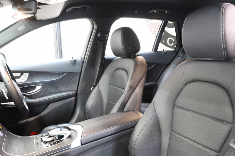 メルセデスベンツ Cクラス C200ｽﾃｰｼｮﾝﾜｺﾞﾝ AVG AMGﾗｲﾝ ﾚｰﾀﾞｰｾｰﾌﾃｨPKG　BSG搭載 後期 ｷｰﾚｽｺﾞｰ 黒革 HDDﾅﾋﾞTV ｽﾏﾎ連携 ﾊﾞｯｸｶﾒﾗ PTS LEDﾗｲﾄ 自動Rｹﾞｰﾄ AMGｴｱﾛ&18AW ﾀﾞｲﾅﾐｯｸS ｴｱｻｽ 9AT　2年保証