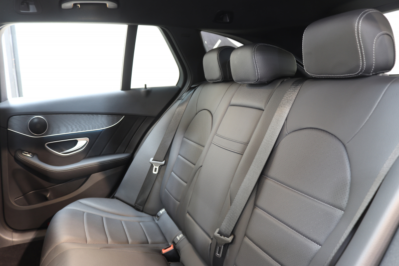 メルセデスベンツ Cクラス C200ｽﾃｰｼｮﾝﾜｺﾞﾝ AVG AMGﾗｲﾝ ﾚｰﾀﾞｰｾｰﾌﾃｨPKG　BSG搭載 後期 ｷｰﾚｽｺﾞｰ 黒革 HDDﾅﾋﾞTV ｽﾏﾎ連携 ﾊﾞｯｸｶﾒﾗ PTS LEDﾗｲﾄ 自動Rｹﾞｰﾄ AMGｴｱﾛ&18AW ﾀﾞｲﾅﾐｯｸS ｴｱｻｽ 9AT　2年保証