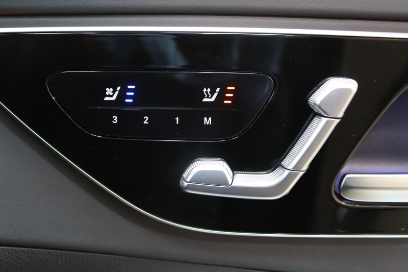 AMG Cクラス C43 4MATIC ｽﾃｰｼｮﾝﾜｺﾞﾝ AMGﾅｲﾄ&ﾚｰﾀﾞｰｾｰﾌﾃｨPKG　BSG搭載 ｷｰﾚｽｺﾞｰ 黒本革 ﾍﾞﾝﾁﾚｰﾀｰ ﾊﾟﾉﾗﾏSR ﾍｯﾄﾞｱｯﾌﾟD MBUXﾅﾋﾞTV&ARﾅﾋﾞ ｽﾏﾎ連携 ﾌﾞﾙﾒｽﾀｰ 360ｶﾒﾗ PTS LEDﾗｲﾄ 自動Rｹﾞｰﾄ AMG専用装備&ﾁｭｰﾆﾝｸﾞﾀﾞｲﾅﾐｯｸS 9AT　2年保証