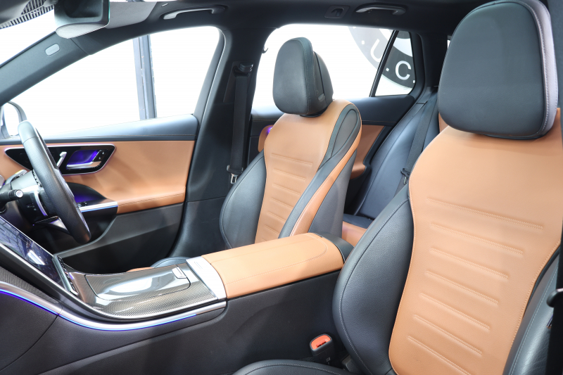 メルセデスベンツ Cクラス C200ｽﾃｰｼｮﾝﾜｺﾞﾝ AVG AMGﾗｲﾝ ﾚｻﾞｰｴｸｽｸﾙｰｼﾌﾞ&ﾍﾞｰｼｯｸ&ﾚｰﾀﾞｰｾｰﾌﾃｨPKG　ISG搭載 ｷｰﾚｽｺﾞｰ 茶/黒本革 ﾊﾟﾉﾗﾏSR ﾍｯﾄﾞｱｯﾌﾟD MBUXﾅﾋﾞTV ｽﾏﾎ連携 360ｶﾒﾗ PTS LEDﾗｲﾄ 自動Rｹﾞｰﾄ AMGｴｱﾛ&18AW ﾜｲﾔﾚｽ充電 9AT　2年保証